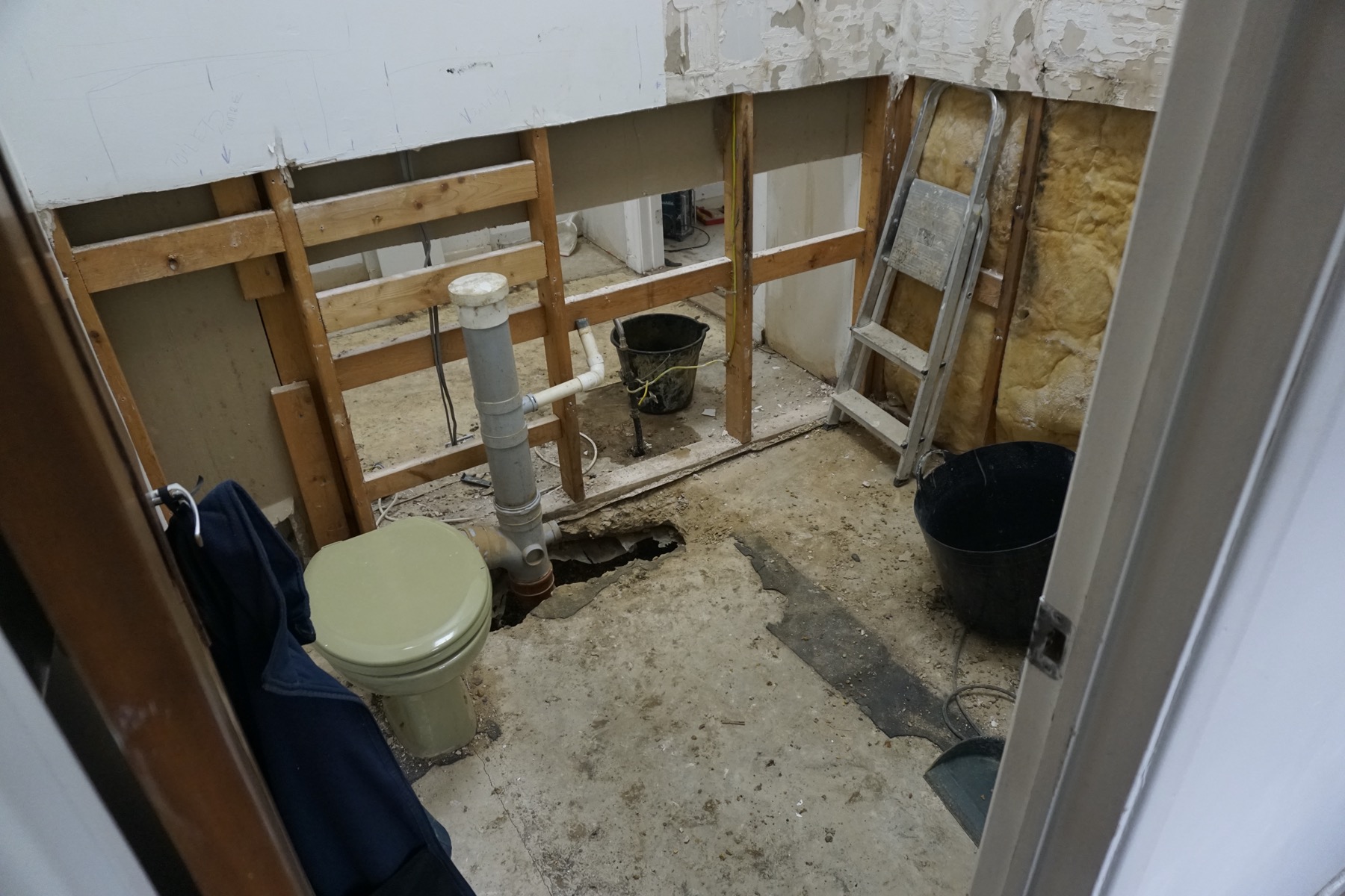 Building Single Storey Side House Kitchen Extension In Milton Keynes