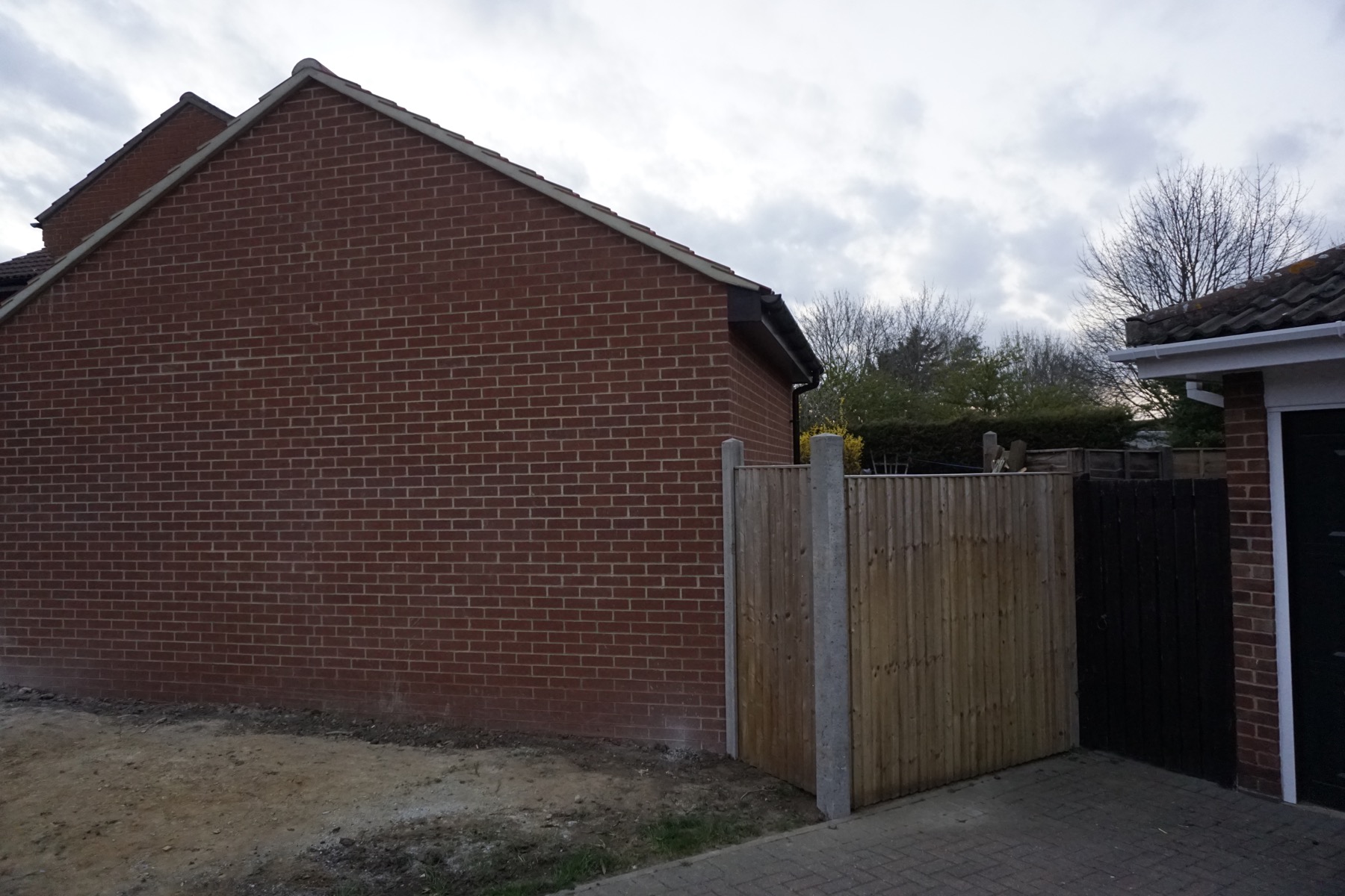 Building Garage in Newport Pagnell