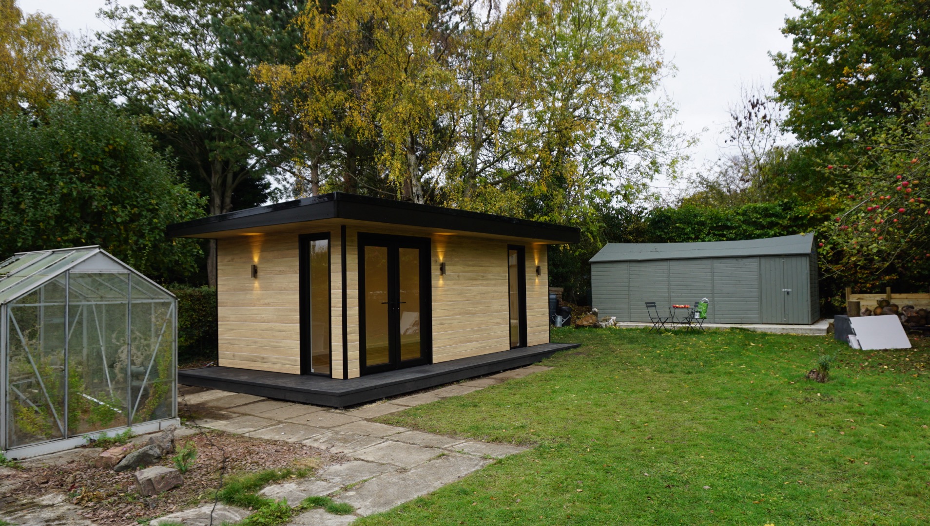 Luxury Garden Room in Milton Keynes