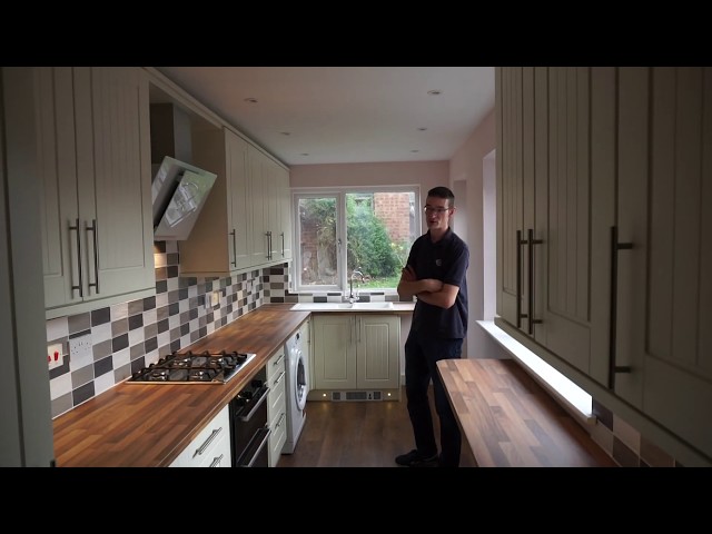 Customer testimonial video - Crownhill Building Services